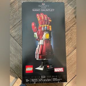 Lego Nano Gauntlet